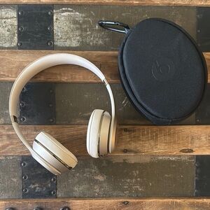 Beats Solo 3 Cream Wireless Headphones with Case